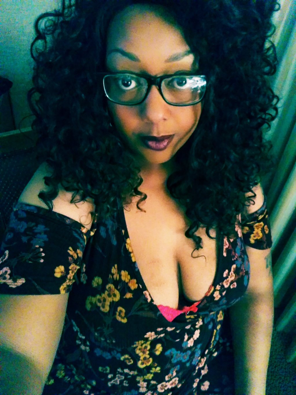 The Optical Illusion of Joan Crawford by the&nbsp;Pool