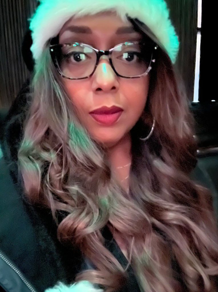 Mirror magic to conquer the office holiday&nbsp;gathering